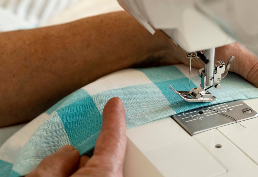 How to Sew a Straight Stitch Step by Step