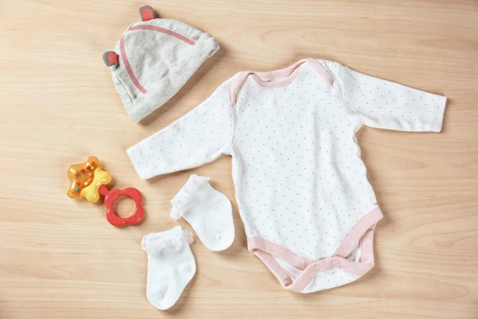 Complete Newborn & Infant Clothing Guide: Essential Wardrobe for Your Baby's First Year