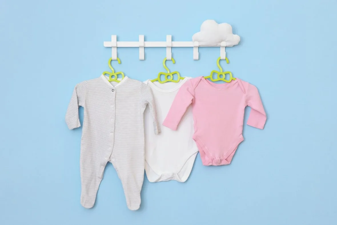 Baby Rompers vs. Sleepers: Pros & Cons - Choosing the Right Infant Apparel for Comfort and Convenience