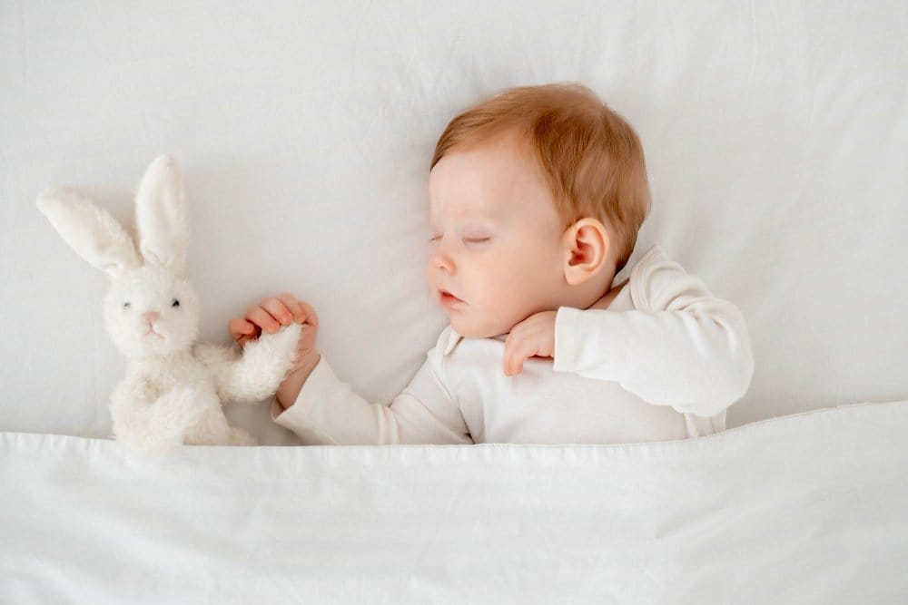 How to Dress a Newborn for Sleep: Safe and Comfortable Options for Every Season
