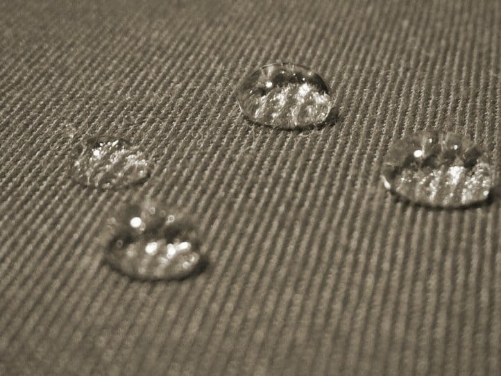 Guide to Water Repellent Technology (15)