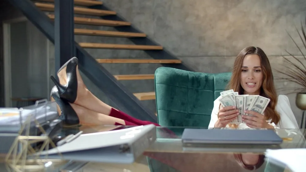 Income potential comparison between Vinted and eBay platforms