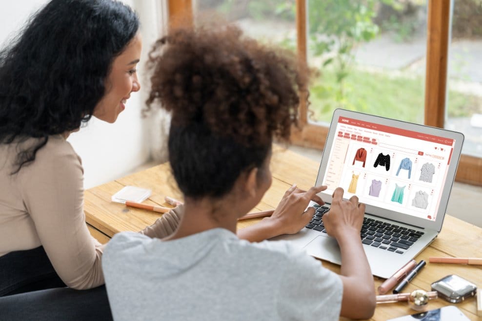 Poshmark vs eBay for Selling Clothes (3)