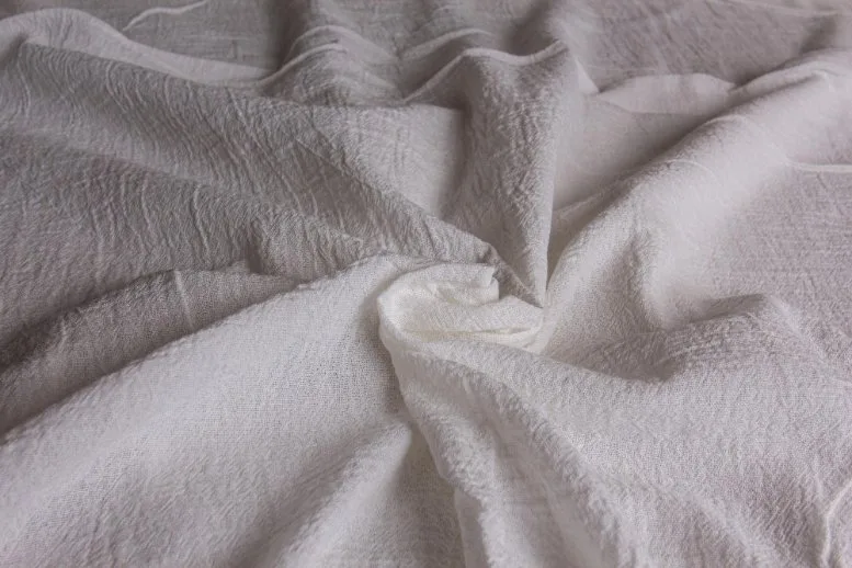 What is muslin cotton fabric - lightweight breathable plain weave cotton textile