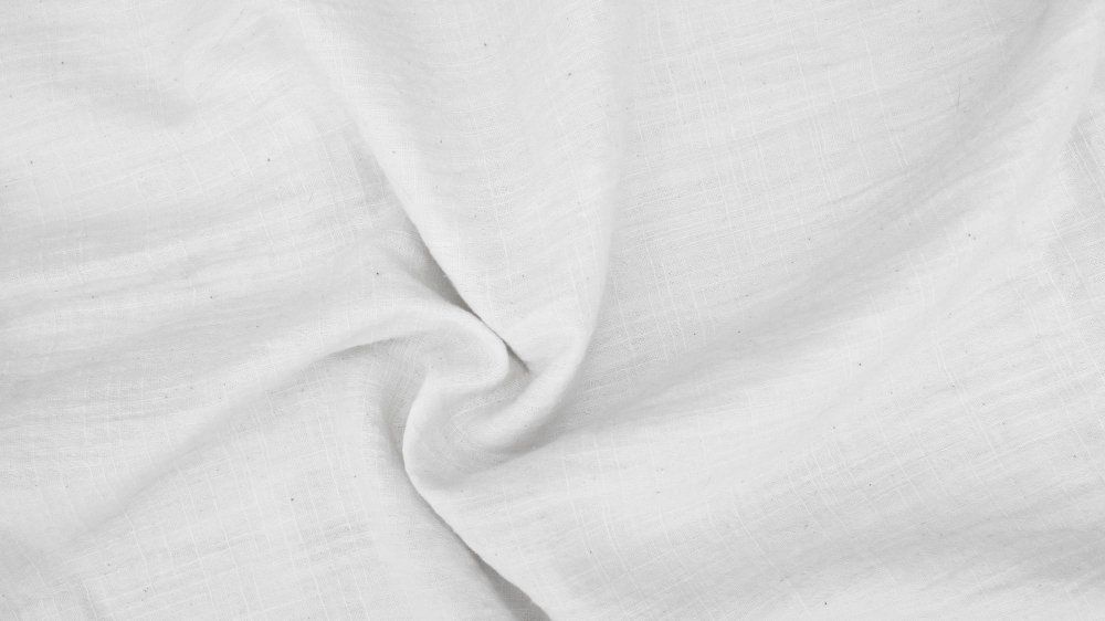 Key Benefits and Features of Pima Cotton showing softness and durability