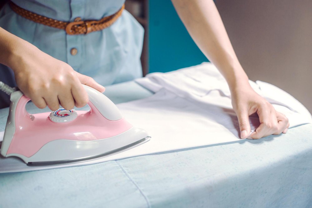 Proper care methods for chiffon fabric including washing, ironing, and storage techniques