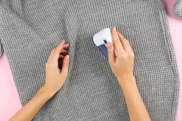 Removing lint and caring for wool jersey fabric using a fabric shaver